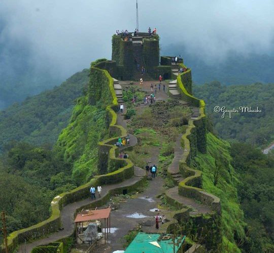 शिवकालीन किल्ल्यांच्या अभेद्यपणामागचे तंत्रज्ञान..